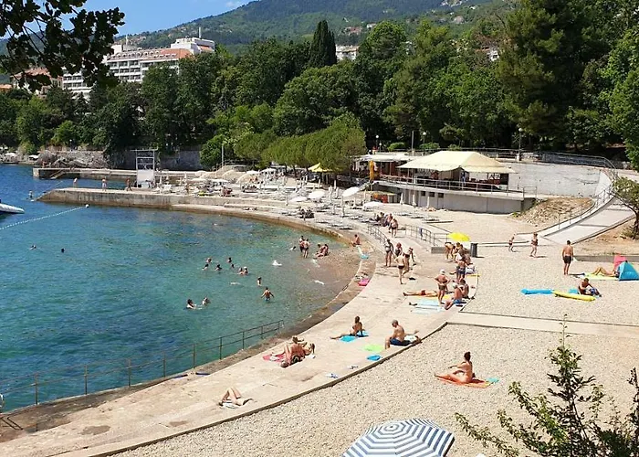 Apartament With A View *